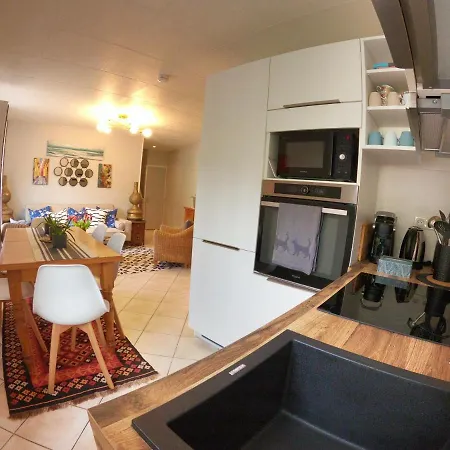 4 Chateaux 3 Star 3 Bed Bel Familial Quertineux Apartamento *