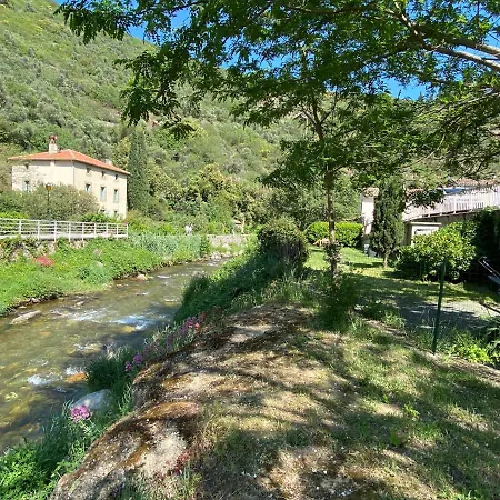 Lägenhet 3 Star 3 Bed Air Conditioned Quertineux 100m To Historic 4 Cathar Chateaux Access To A Very Pretty Riverside Garden!! Lastours