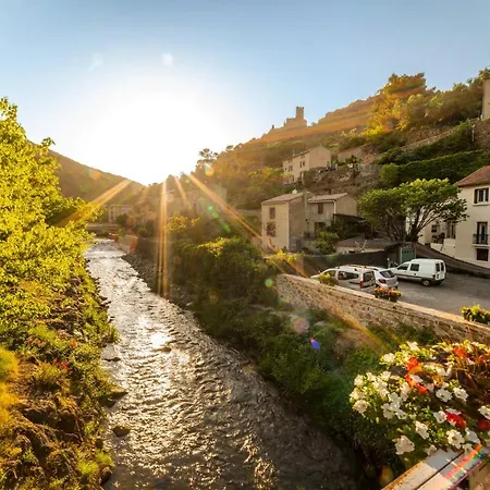 3 Star 3 Bed Quertineux Historic 4 Cathar Chateaux Lastours Air Conditioned Apartment *